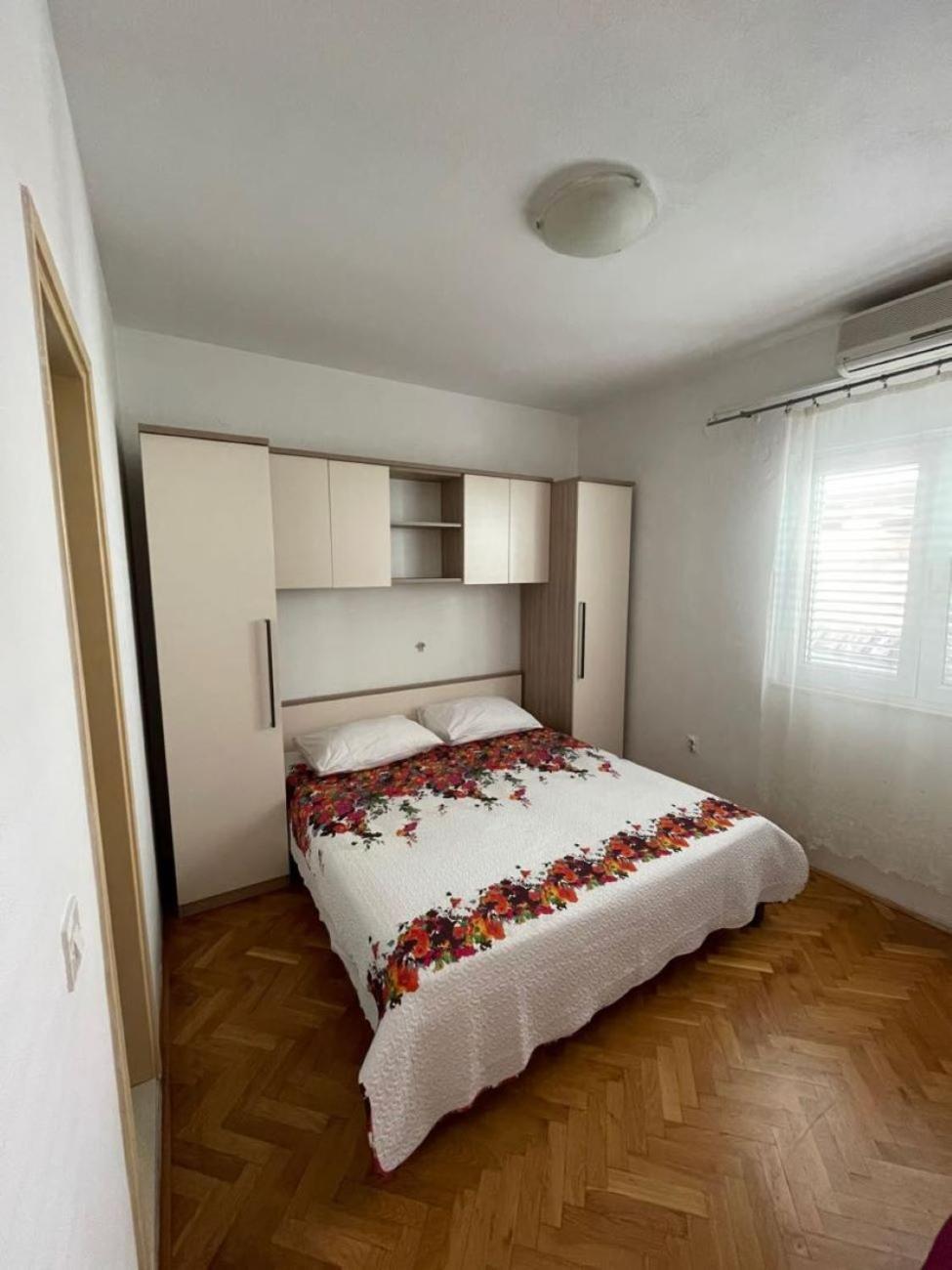 Apartment Martina Tučepi Kültér fotó